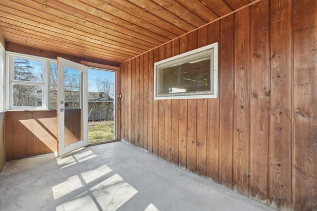 2344 Cowern Place E, North Saint Paul, MN 55109