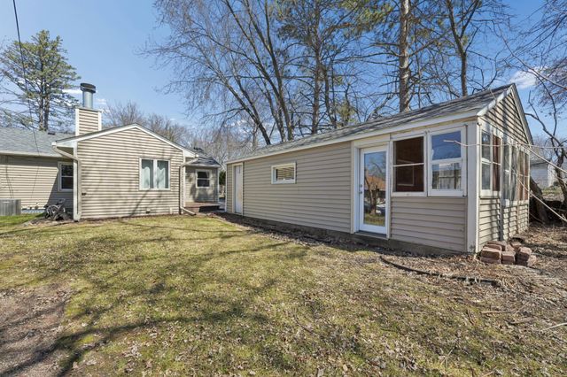 2344 Cowern Place E, North Saint Paul, MN 55109