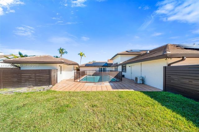 9461 SW 128th St, Miami, FL 33176