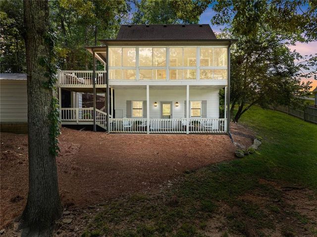 205 Lake Drive, Dawsonville, GA 30534