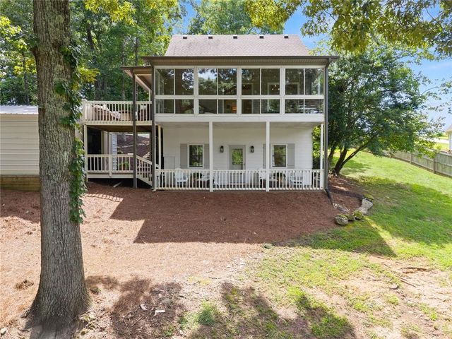 205 Lake Drive, Dawsonville, GA 30534