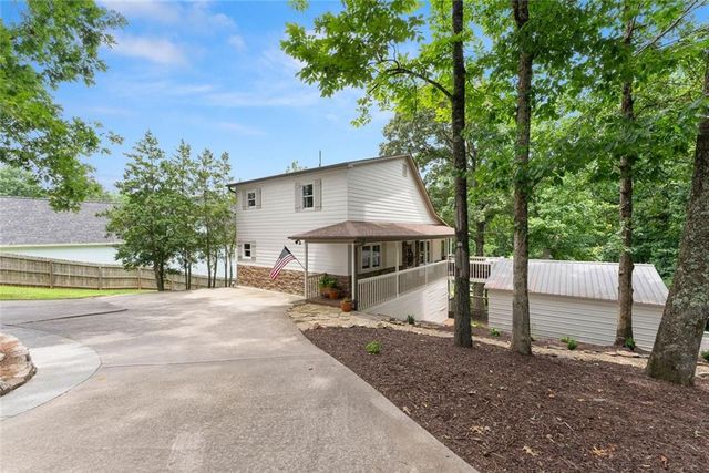 205 Lake Drive, Dawsonville, GA 30534