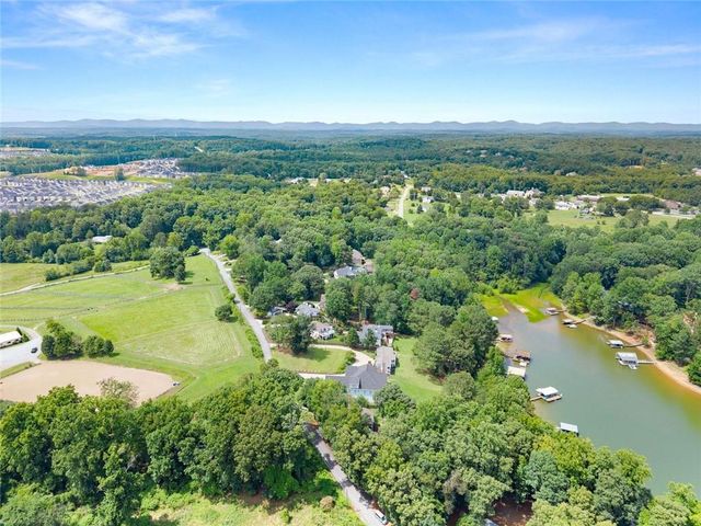205 Lake Drive, Dawsonville, GA 30534