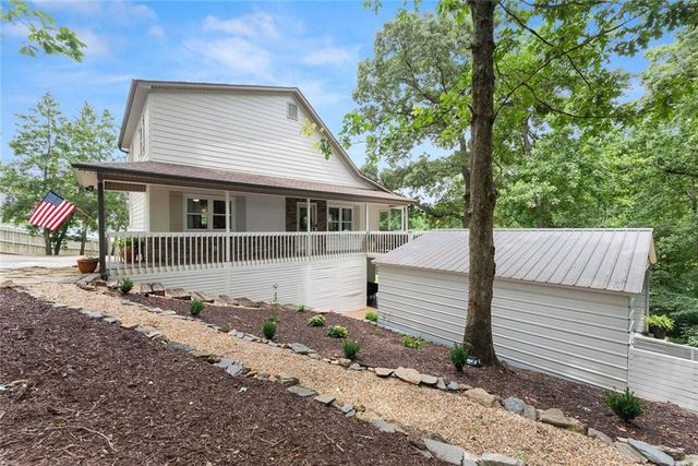 205 Lake Drive, Dawsonville, GA 30534