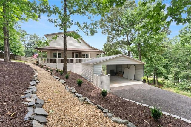 205 Lake Drive, Dawsonville, GA 30534