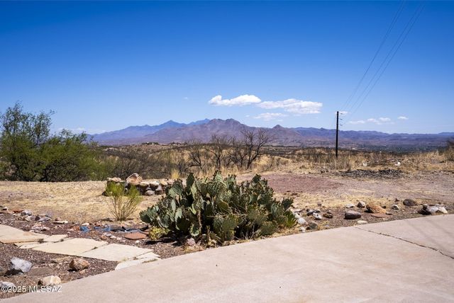 888 Cree Lane, Rio Rico, AZ 85648