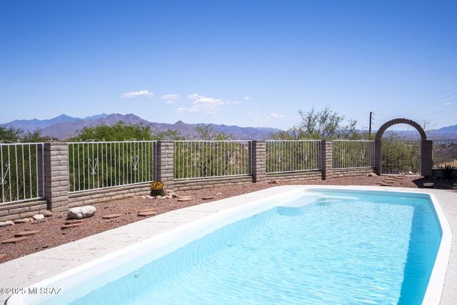 888 Cree Lane, Rio Rico, AZ 85648