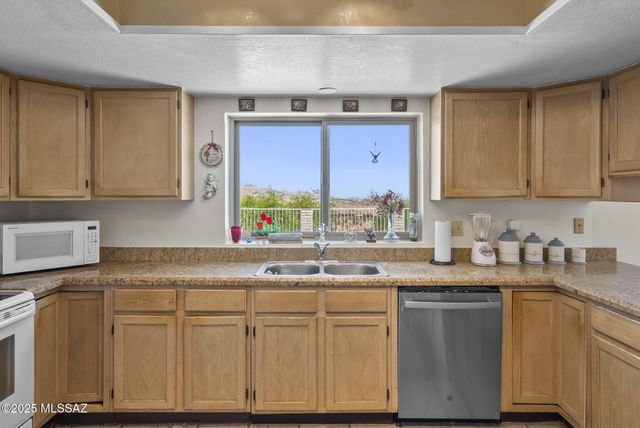 888 Cree Lane, Rio Rico, AZ 85648