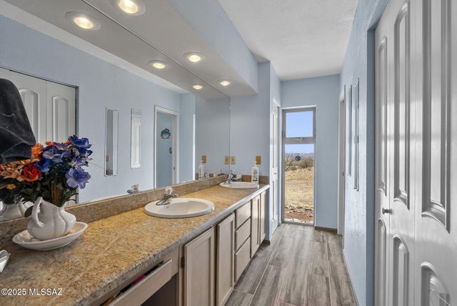 888 Cree Lane, Rio Rico, AZ 85648