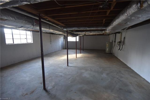 3808 Cash Drive, Winston-salem, NC 27107