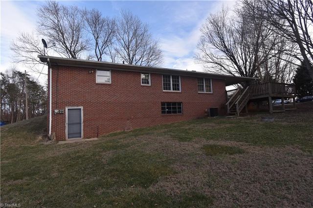 3808 Cash Drive, Winston-salem, NC 27107