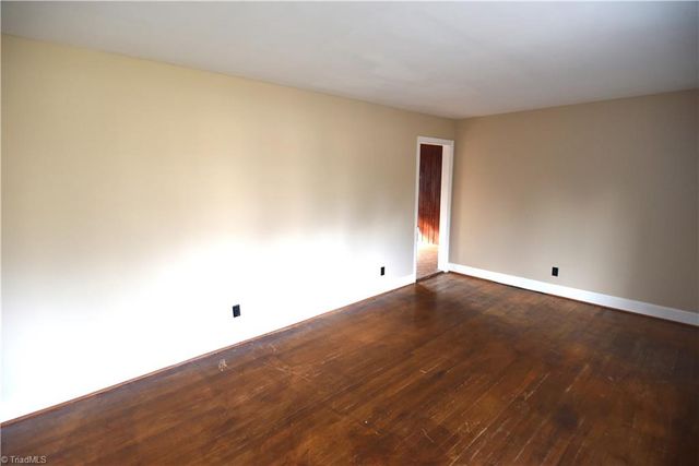 3808 Cash Drive, Winston-salem, NC 27107