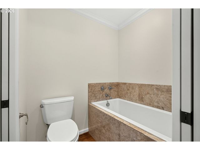 4021 Sw COUNCIL CREST Dr, Portland, OR 97239