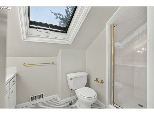 4021 Sw COUNCIL CREST Dr, Portland, OR 97239