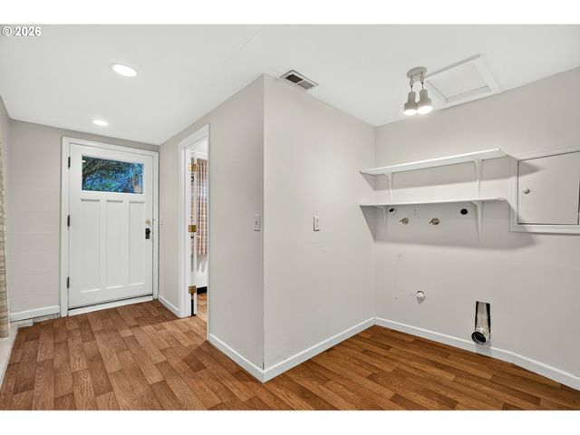 4021 Sw COUNCIL CREST Dr, Portland, OR 97239