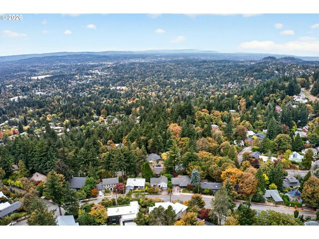 4021 Sw COUNCIL CREST Dr, Portland, OR 97239