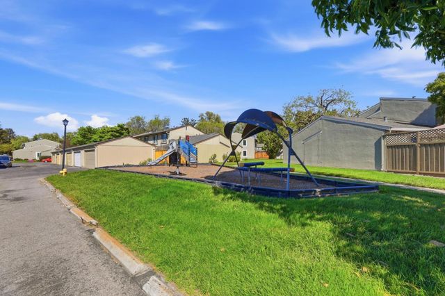 1097 Ribisi Circle, San Jose, CA 95131