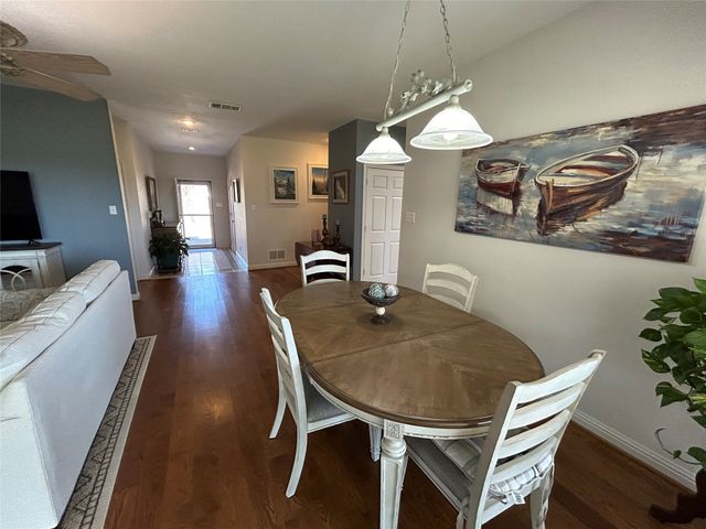 165 Seaside Drive, Gun Barrel City, TX 75156
