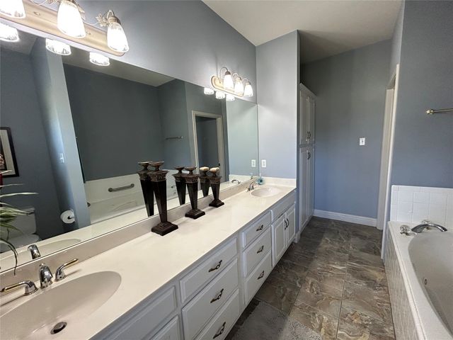 165 Seaside Drive, Gun Barrel City, TX 75156