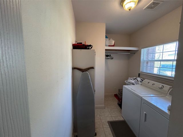 165 Seaside Drive, Gun Barrel City, TX 75156