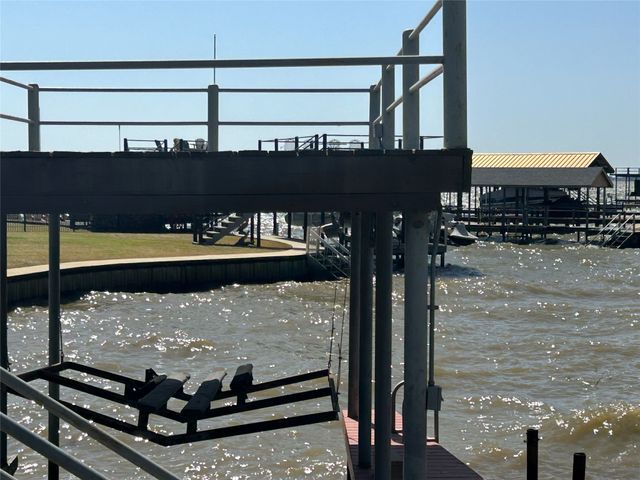165 Seaside Drive, Gun Barrel City, TX 75156