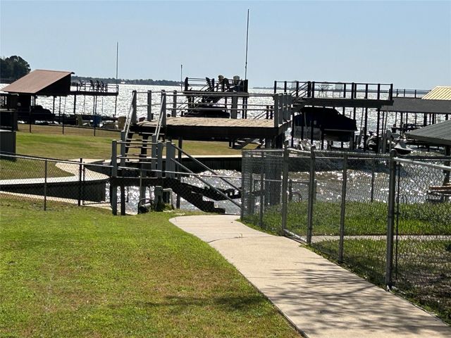 165 Seaside Drive, Gun Barrel City, TX 75156