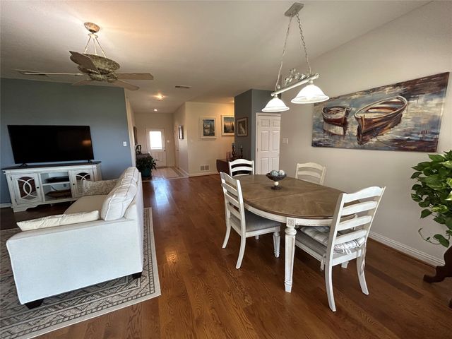 165 Seaside Drive, Gun Barrel City, TX 75156