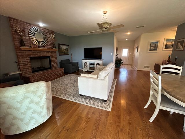 165 Seaside Drive, Gun Barrel City, TX 75156