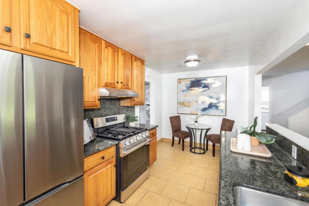 Image 10 of property listing at 411 Elm Avenue, San Bruno, CA 94066