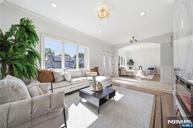 28-07 Zachary Terrace, Fair Lawn, NJ 07410