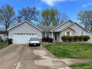 1528 Bishop Drive, Troy, MO 63379