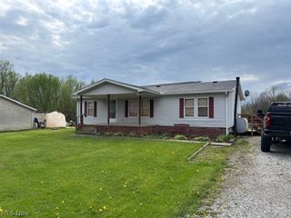 6462 Edie Hill Road, Uhrichsville, OH 44683