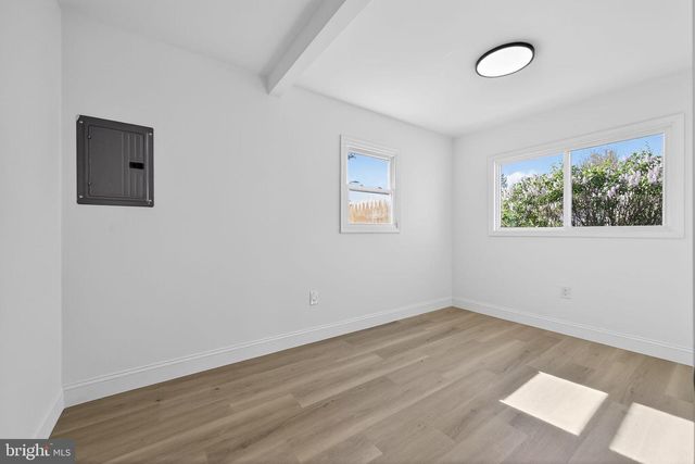 50 AUTUMN LN, Levittown, PA 19055