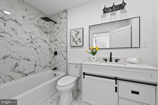 50 AUTUMN LN, Levittown, PA 19055