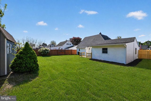 50 AUTUMN LN, Levittown, PA 19055