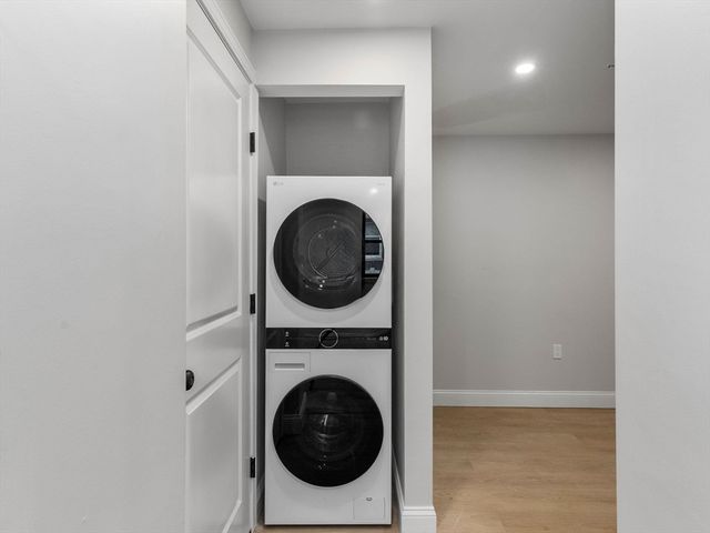 4 Hull St 1, Boston, MA 02113