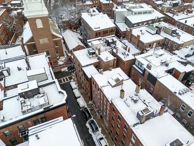 4 Hull St 1, Boston, MA 02113