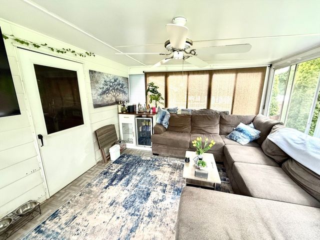 1117 Overlook Dr, Palmer, MA 01069