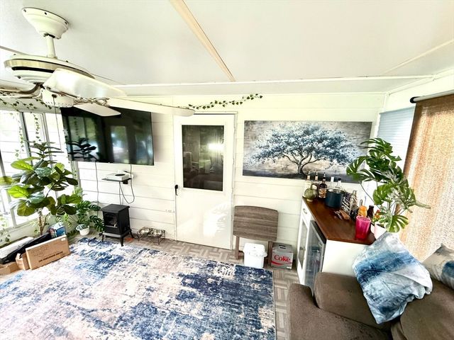 1117 Overlook Dr, Palmer, MA 01069