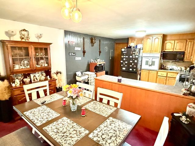 1117 Overlook Dr, Palmer, MA 01069