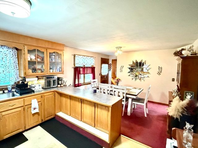 1117 Overlook Dr, Palmer, MA 01069