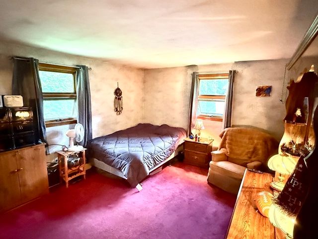 1117 Overlook Dr, Palmer, MA 01069