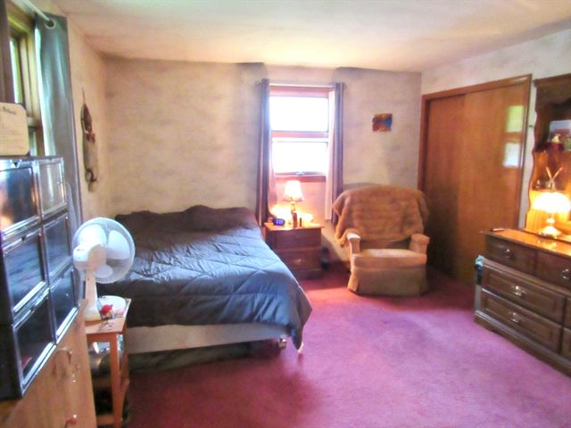 1117 Overlook Dr, Palmer, MA 01069