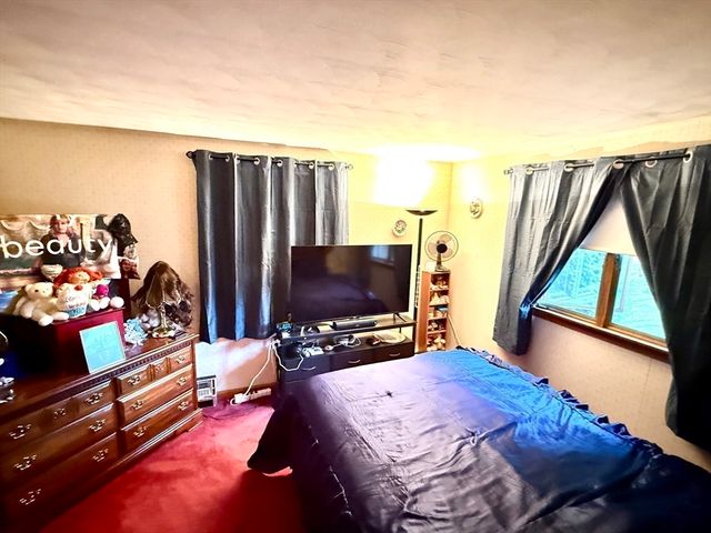 1117 Overlook Dr, Palmer, MA 01069
