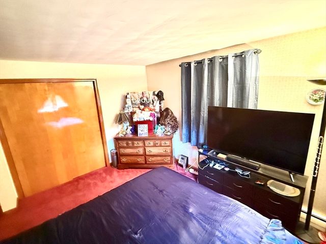 1117 Overlook Dr, Palmer, MA 01069