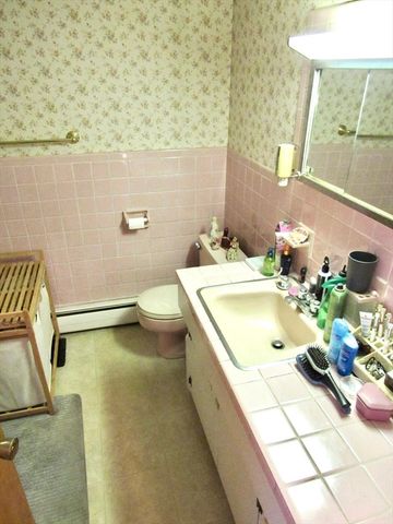 1117 Overlook Dr, Palmer, MA 01069