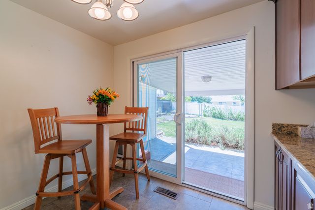 322 E LANE CIR, Sandy, UT 84070