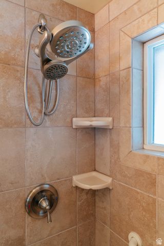 322 E LANE CIR, Sandy, UT 84070