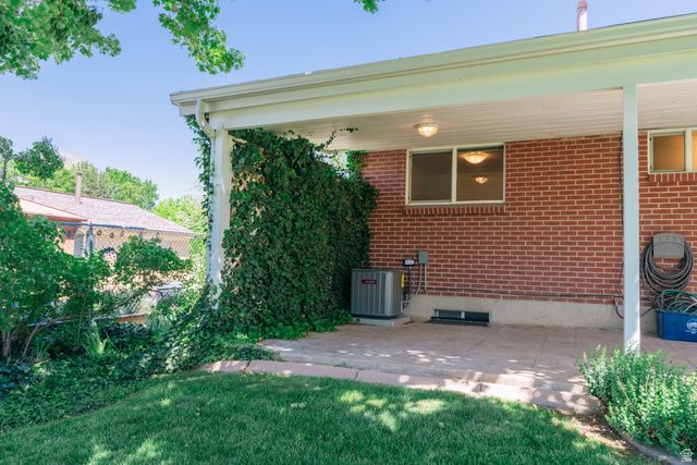 322 E LANE CIR, Sandy, UT 84070