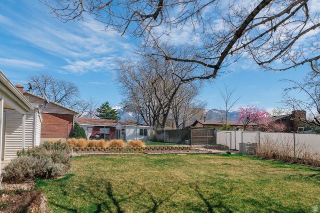 322 E LANE CIR, Sandy, UT 84070